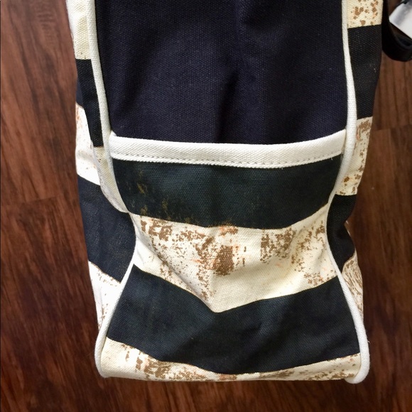 NEW Gold Coast N/S Shoulder Tote - Picture 5 of 8